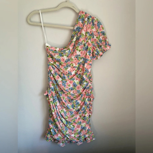 Urban Outfitters Kiss the Sky Floral One Shoulder Mini Dress Size Medium NWT - Picture 4 of 6